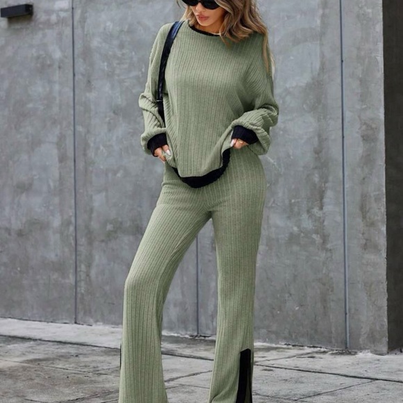 Essnce Women's Color Block Knitted Ribbed Two Piece Set With Border Decoration - Picture 3 of 6